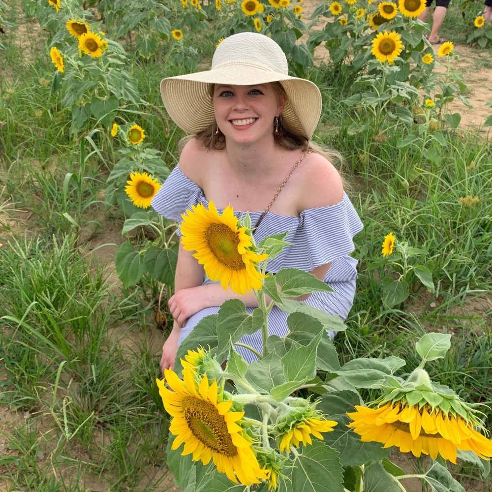 Meet your Posher, Raeann - Picture 4 of 5